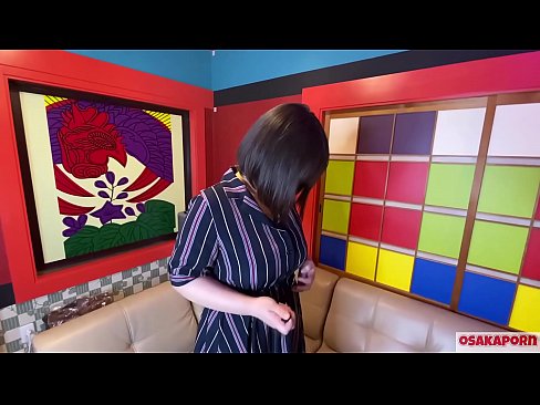 ❤️ Bidh cutie Iapanach le tits mòra a’ masturbates le dèideagan gnè agus tha orgasm aige. Bidh i a’ bruidhinn ann an agallamh mun eòlas fucking aice. Huge tits agus hairy pussy moaning loudly. Osakaporn Porno fb  aig gd.sayhentai.ru ❌️