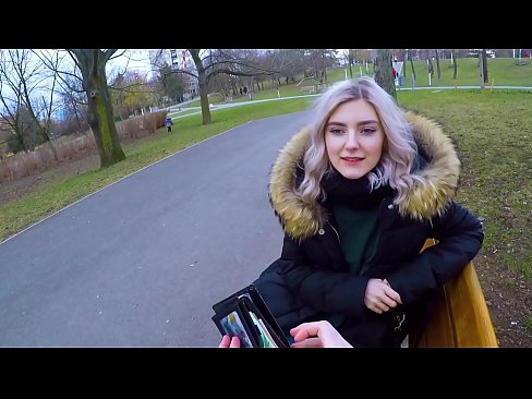 ❤️ Swallows hot cum coigreach airson airgead - blowjob anns a 'phàirc le Eva Elfie Porno fb aig gd.sayhentai.ru ❌️